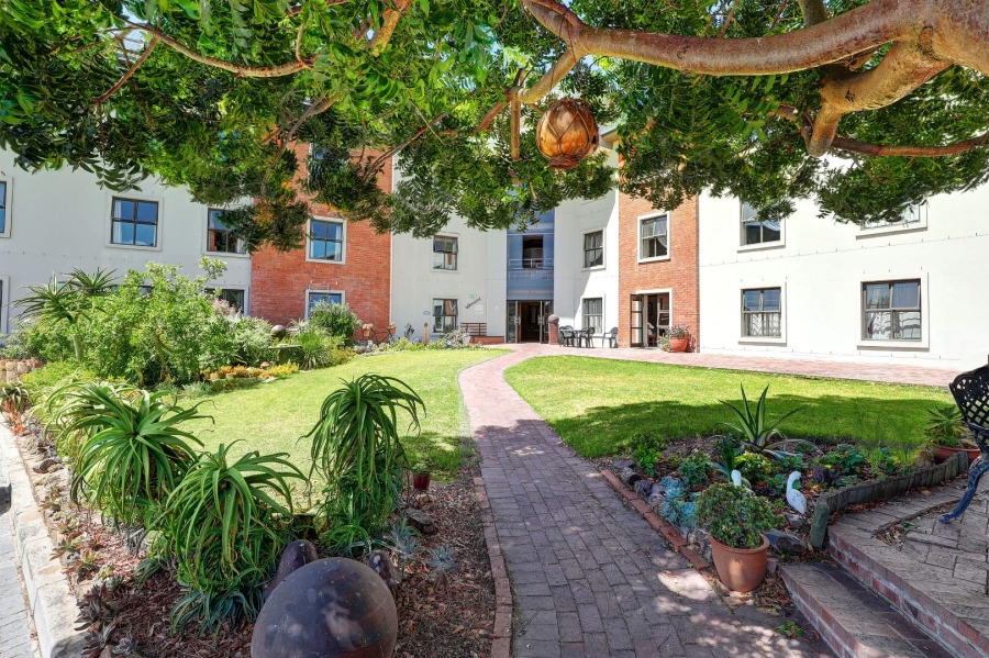 1 Bedroom Property for Sale in Old Oak Western Cape